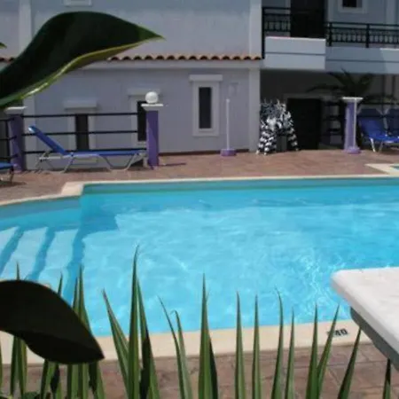 Lygies 2* Trapezaki (Kefalonia)