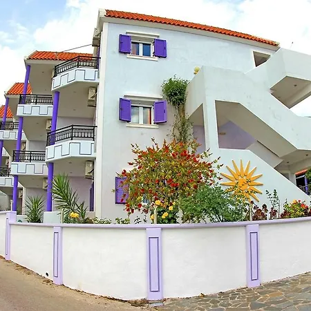 Hotel apartamentowy Lygies