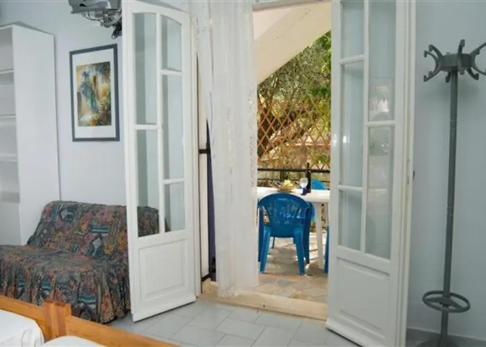 Lygies 2* Trapezaki (Kefalonia)